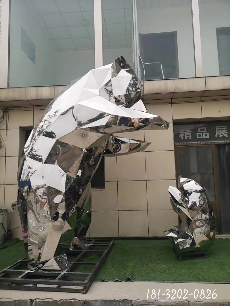 不锈钢抽象切面母子熊猫雕塑 (1)