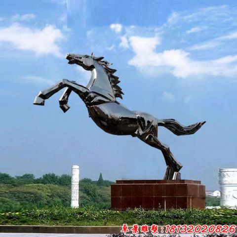 园林抽象奔马
