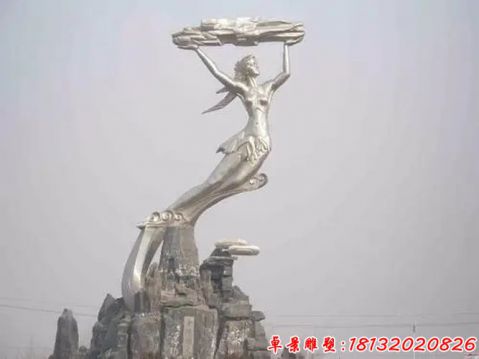 城市女孩举石