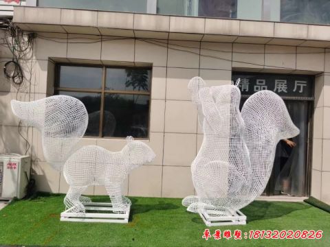 园林镂空松鼠 